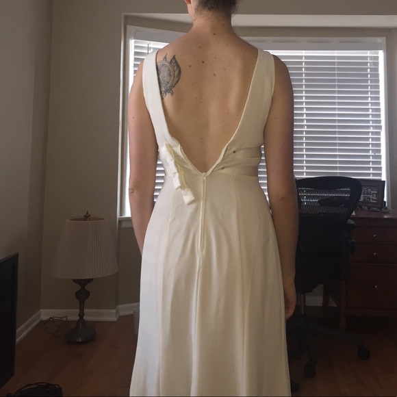 Wedding Dress size 4 - Picture 2 of 6